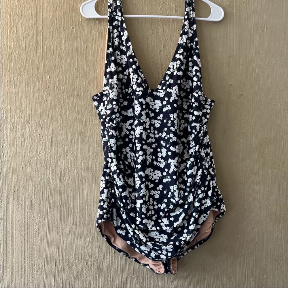 J. Crew V One Piece Swimsuit Size 22 Navy Blue NWT Full Coverage Plus Size